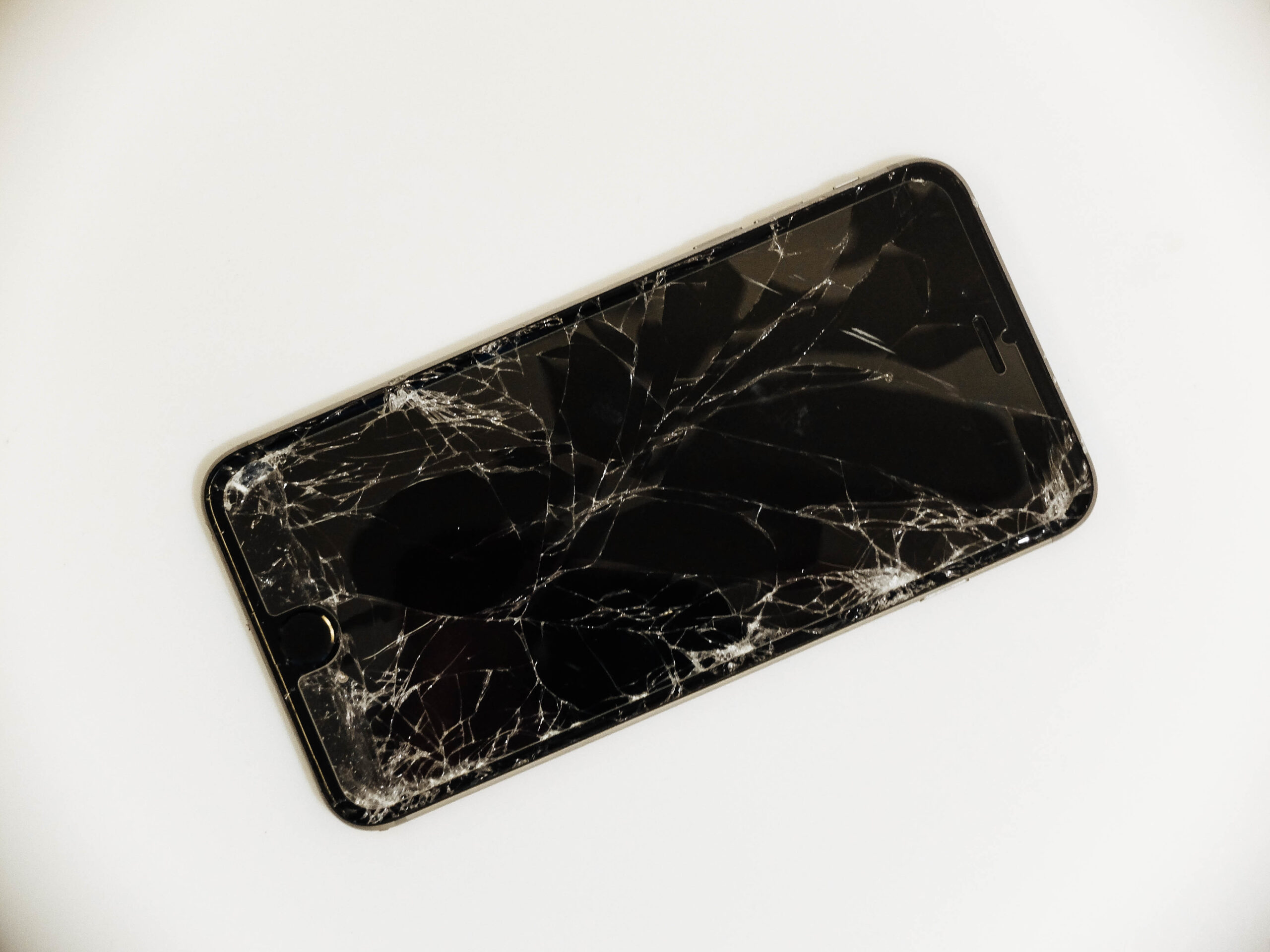 IT Shop Currimundi broken mobile phone
